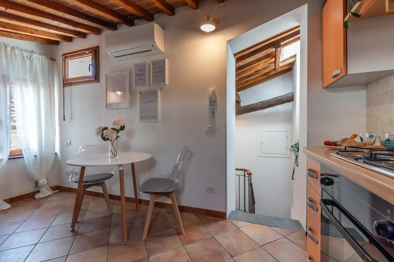 Apartment Colours Studio 10 M Away Piazza Del Campo Siena Italy