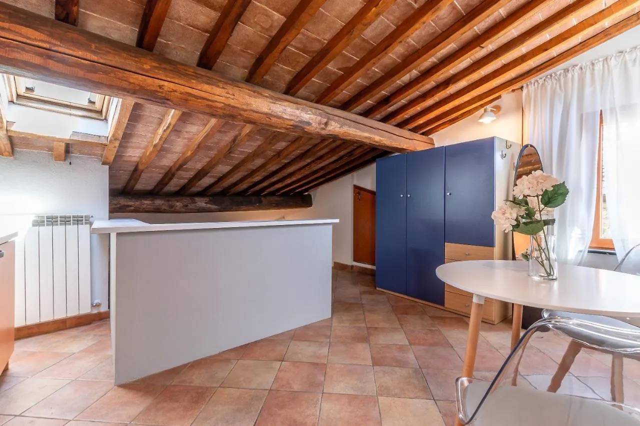 Apartment Colours Studio 10 M Away Piazza Del Campo Siena